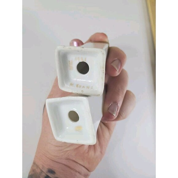 Antique Salt And Pepper Shakers Iridescent 1921 Signed M. Evans 2" tall No Corks - Picture 3 of 8